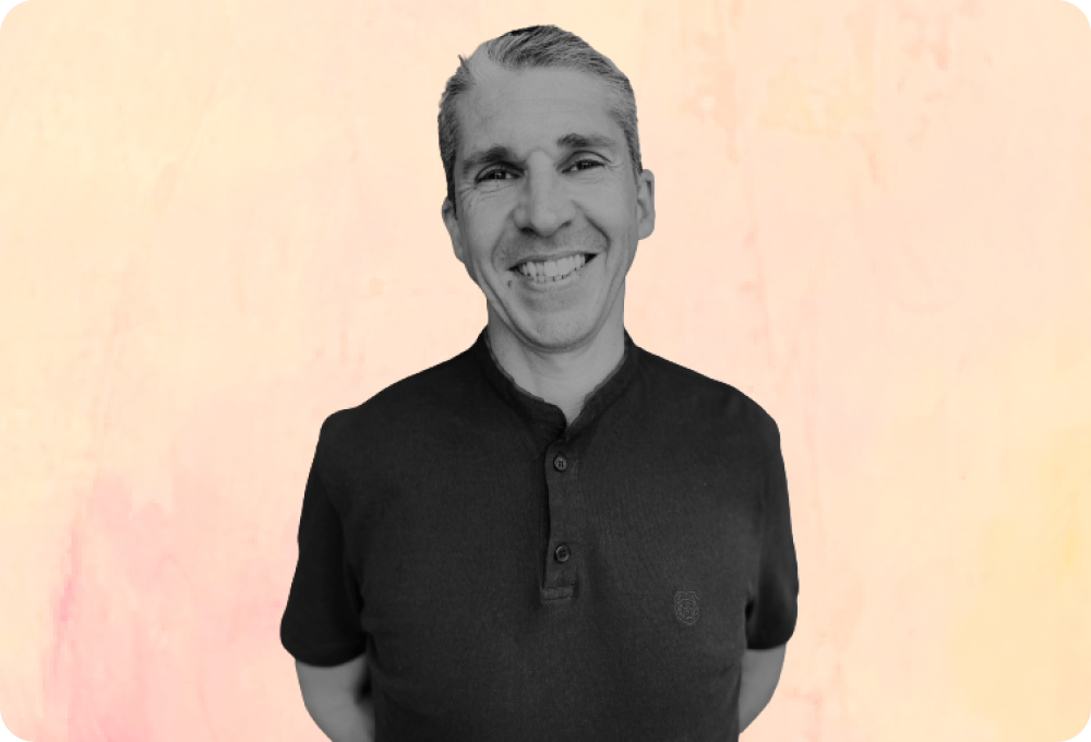 Nicolas, Contract Manager