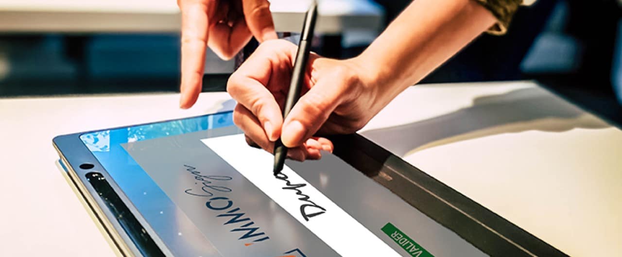 Signature sur tablette : préservez l’aspect solennel de l’acte immobilier